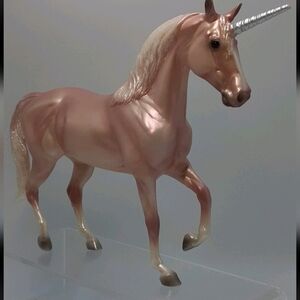 Breyer Classic Aurora Unicorn #62059 Pearl Pink